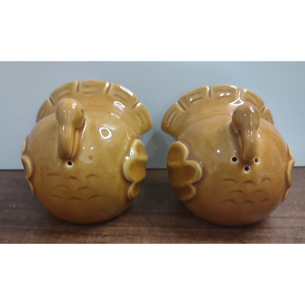 Pottery Barn Turkey Salt & Pepper Shakers Thanksgiving A10